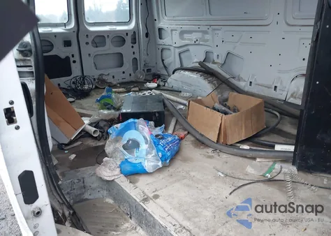 2005 Ford E-250 Commercial/Recreational z USA, uszkodzony, nr VIN 1FTNE24L35HA62847